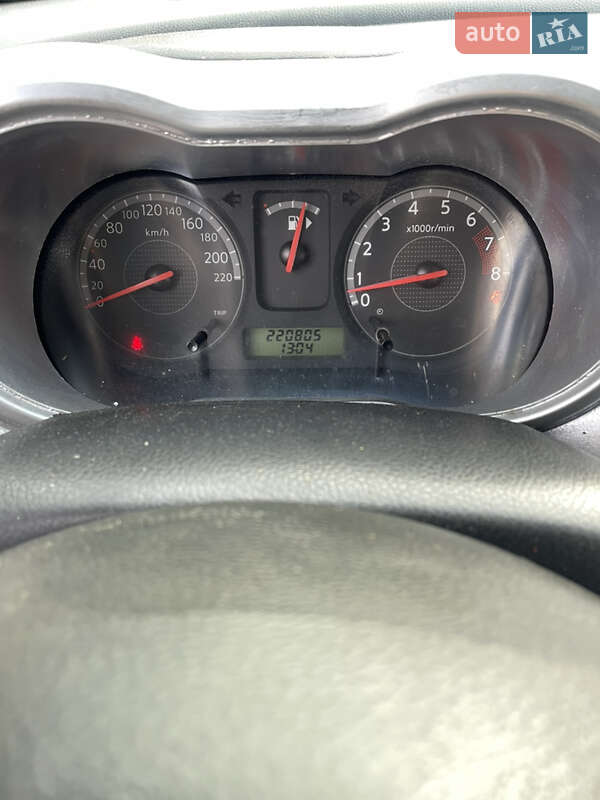 Хэтчбек Nissan Note 2006 в Кривом Роге фото 11 Хэтчбек Nissan Note 2006 в Кривом Роге