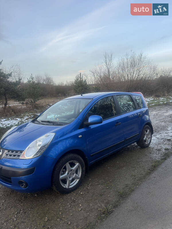 Хетчбек Nissan Note 2006 в Івано-Франківську