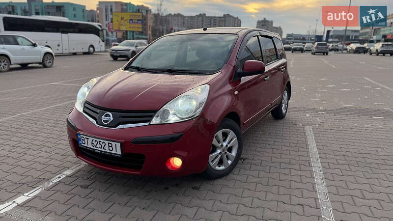 Хэтчбек Nissan Note 2011 в Киеве фото Хэтчбек Nissan Note 2011 в Киеве