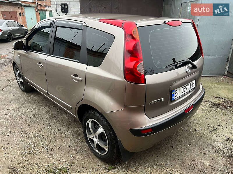 Хэтчбек Nissan Note 2007 в Полтаве