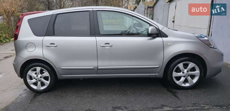 Хэтчбек Nissan Note 2009 в Виннице