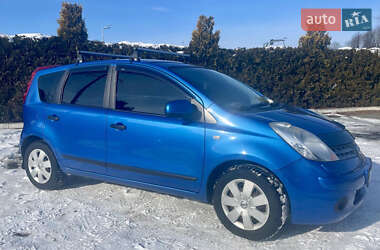 Хетчбек Nissan Note 2008 в Долині