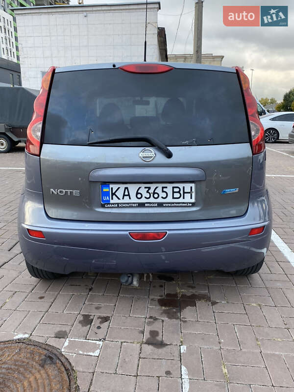 Хетчбек Nissan Note 2010 в Києві фото 5 Хетчбек Nissan Note 2010 в Києві