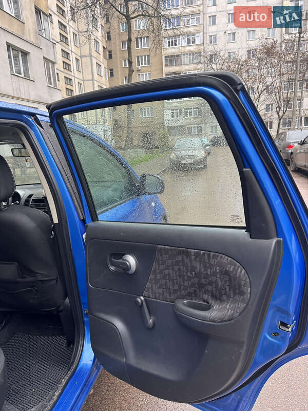 Хетчбек Nissan Note 2006 в Івано-Франківську