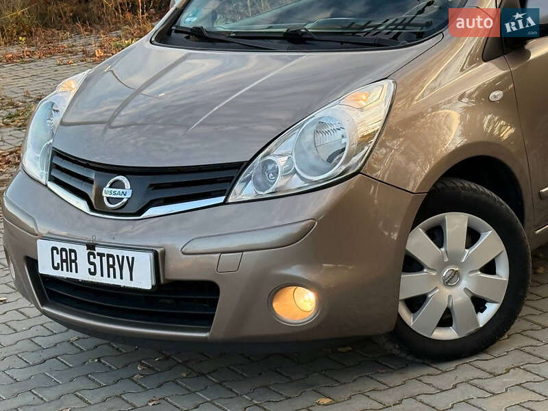 Хэтчбек Nissan Note 2011 в Стрые