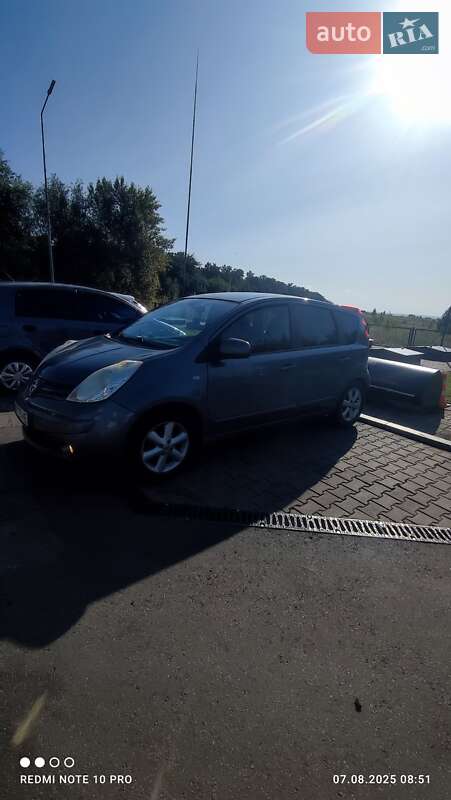Хэтчбек Nissan Note 2009 в Дубровице