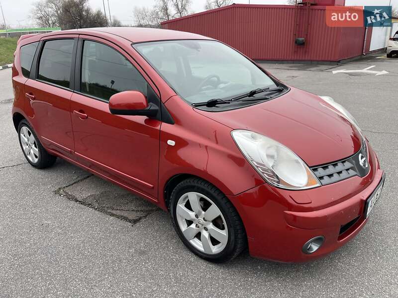 Хэтчбек Nissan Note 2007 в Киеве