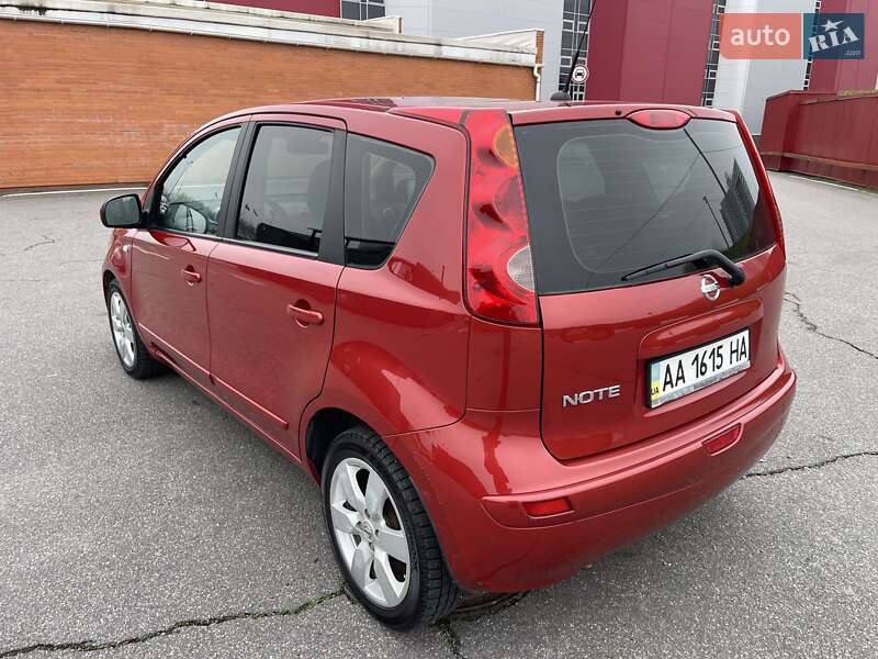 Хэтчбек Nissan Note 2007 в Киеве