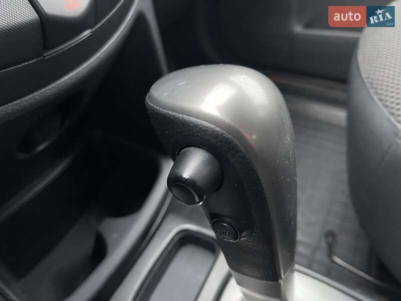 Хэтчбек Nissan Note 2007 в Киеве