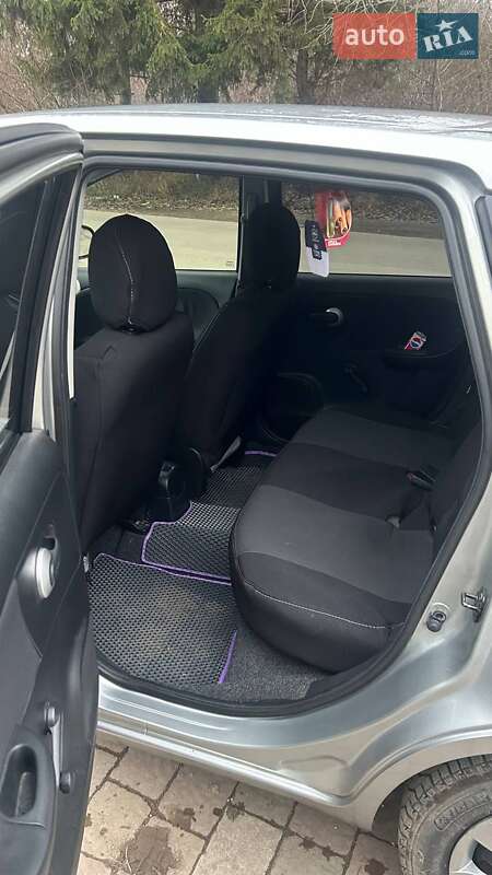Хэтчбек Nissan Note 2011 в Тернополе фото 11 Хэтчбек Nissan Note 2011 в Тернополе