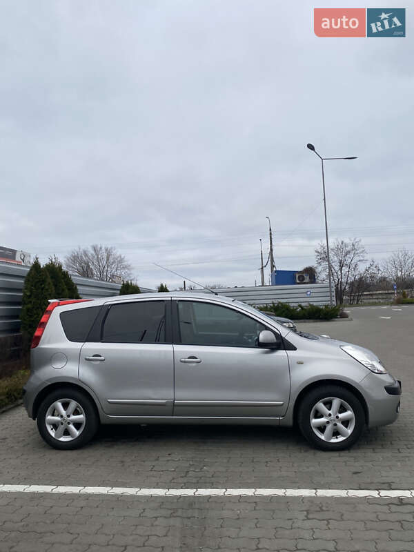 Хетчбек Nissan Note 2006 в Черкасах