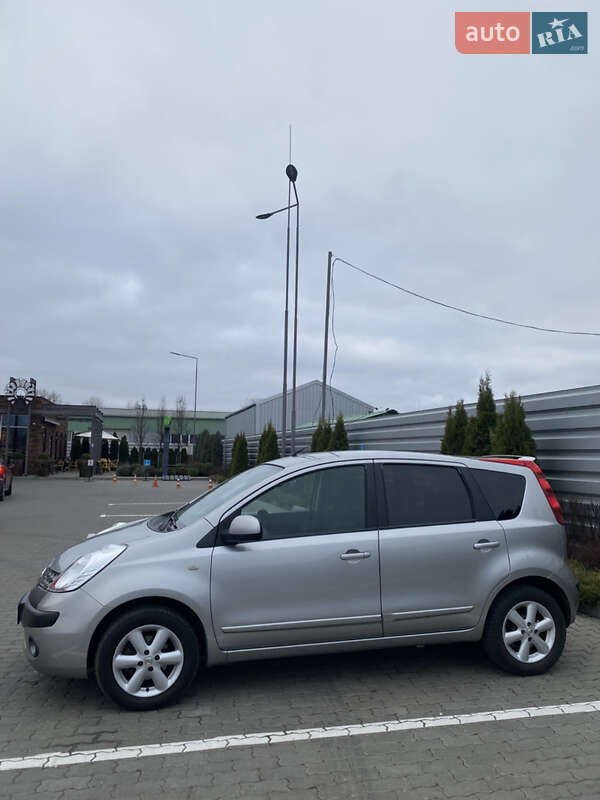 Хетчбек Nissan Note 2006 в Черкасах