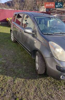 Хэтчбек Nissan Note 2006 в Перемышлянах