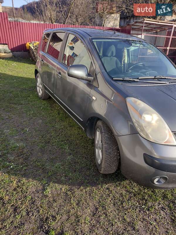 Хэтчбек Nissan Note 2006 в Перемышлянах фото 5 Хэтчбек Nissan Note 2006 в Перемышлянах