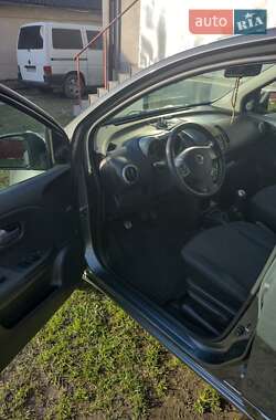 Хэтчбек Nissan Note 2006 в Перемышлянах