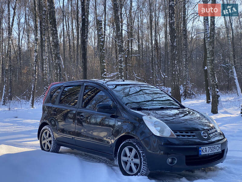Хэтчбек Nissan Note 2006 в Чернигове