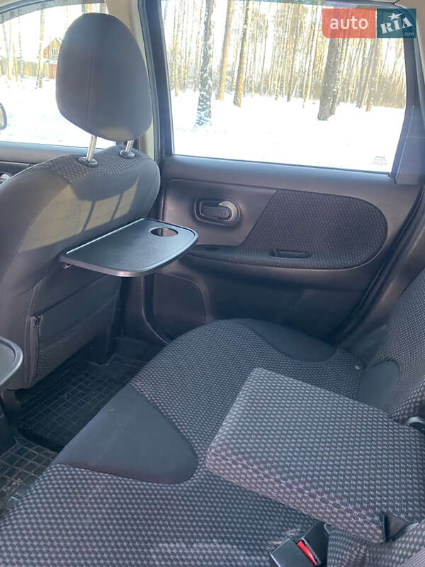 Хэтчбек Nissan Note 2006 в Чернигове