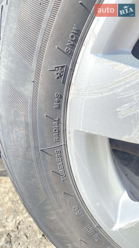 Хэтчбек Nissan Note 2010 в Сокале