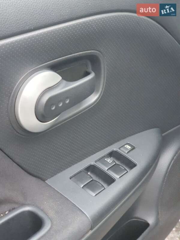 Хэтчбек Nissan Note 2011 в Летичеве