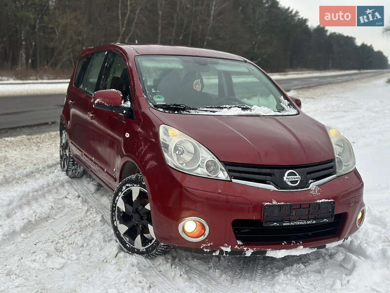 2012 Nissan Note, VIN SJNFAAE11U2162330:plate — фото 1 (autoria)