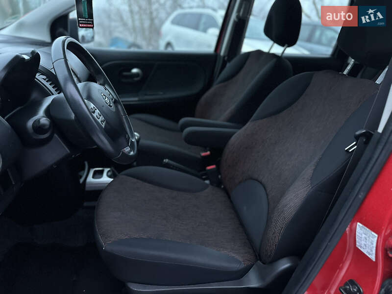 Хэтчбек Nissan Note 2010 в Виннице