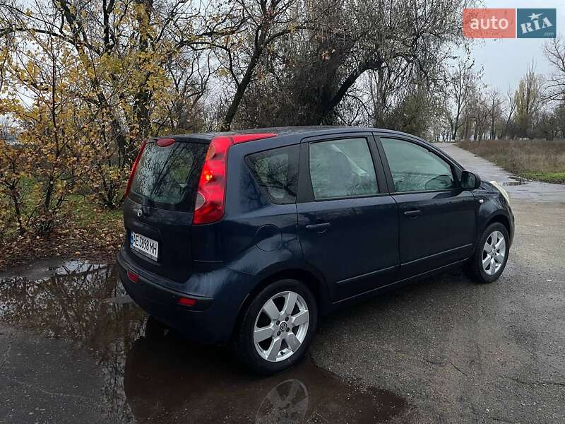 Хэтчбек Nissan Note 2007 в Каменском