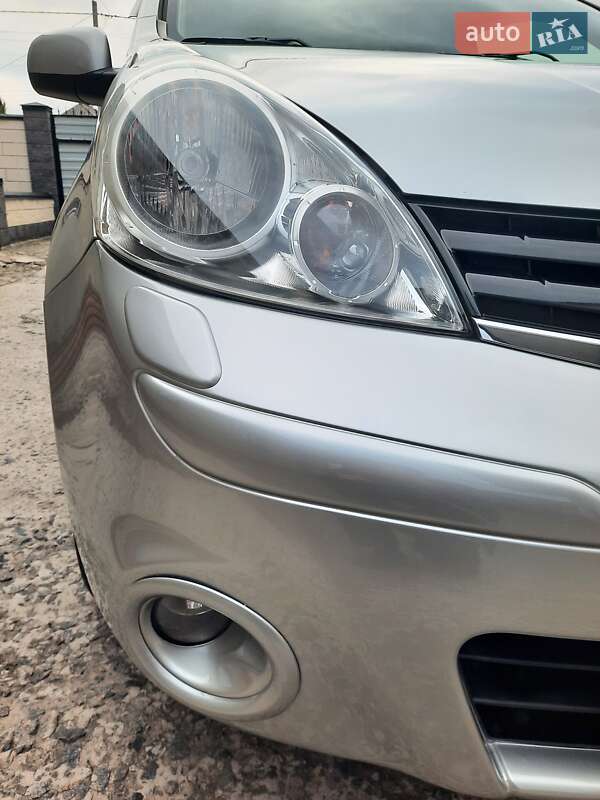 Хэтчбек Nissan Note 2013 в Новомосковске