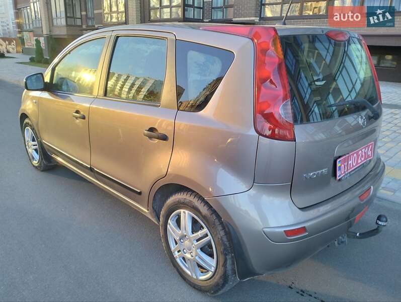Хэтчбек Nissan Note 2008 в Чернигове