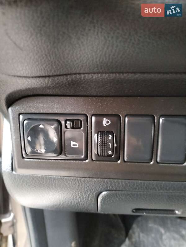 Хэтчбек Nissan Note 2008 в Чернигове