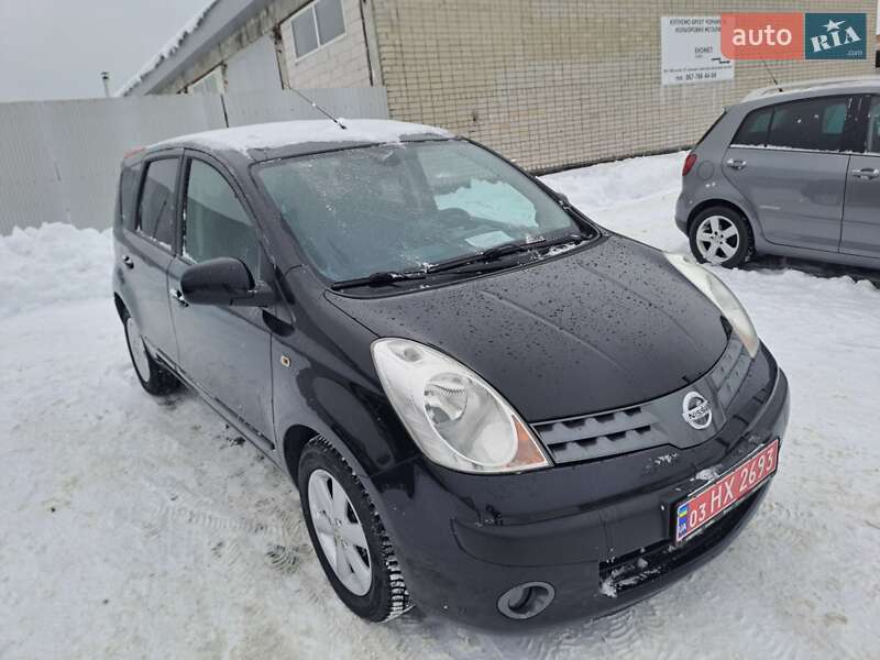 Хэтчбек Nissan Note 2006 в Славуте