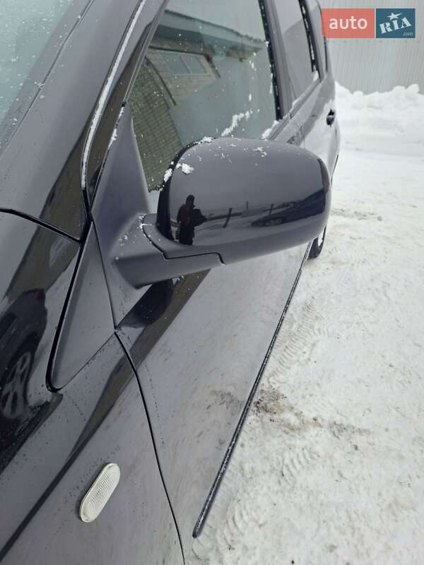 Хэтчбек Nissan Note 2006 в Славуте