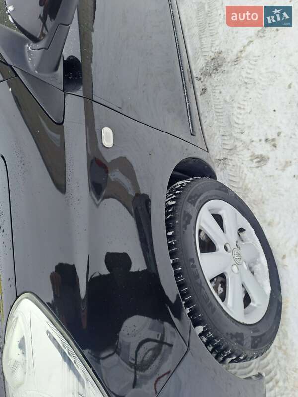 Хэтчбек Nissan Note 2006 в Славуте