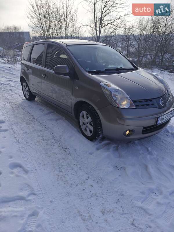 Хетчбек Nissan Note 2009 в Тульчині