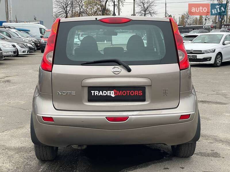 Хэтчбек Nissan Note 2007 в Киеве