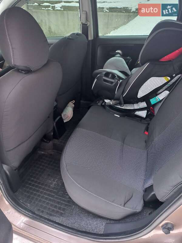 Хэтчбек Nissan Note 2012 в Тернополе фото 16 Хэтчбек Nissan Note 2012 в Тернополе