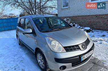 Хэтчбек Nissan Note 2006 в Лебедине