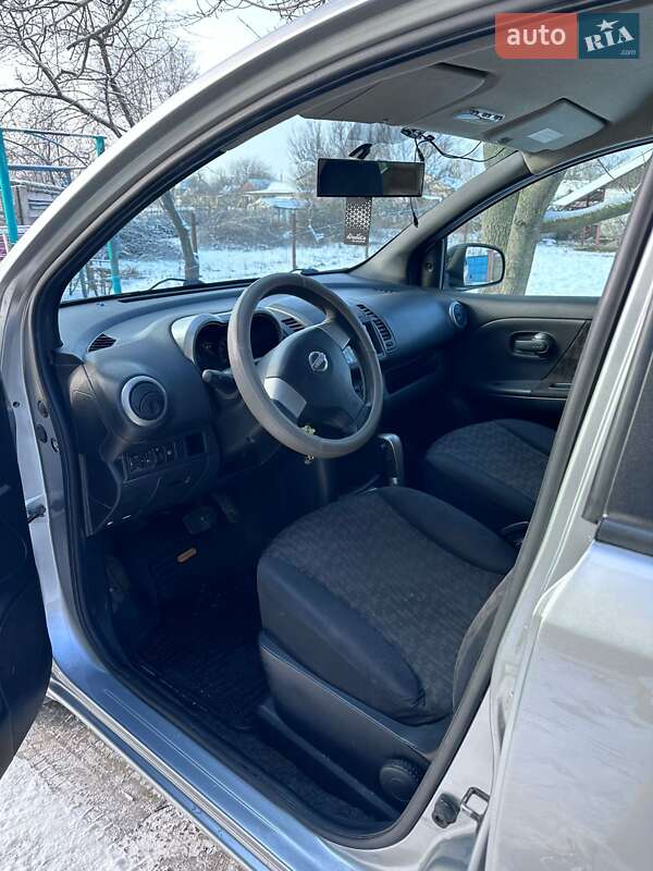 Хэтчбек Nissan Note 2006 в Лебедине