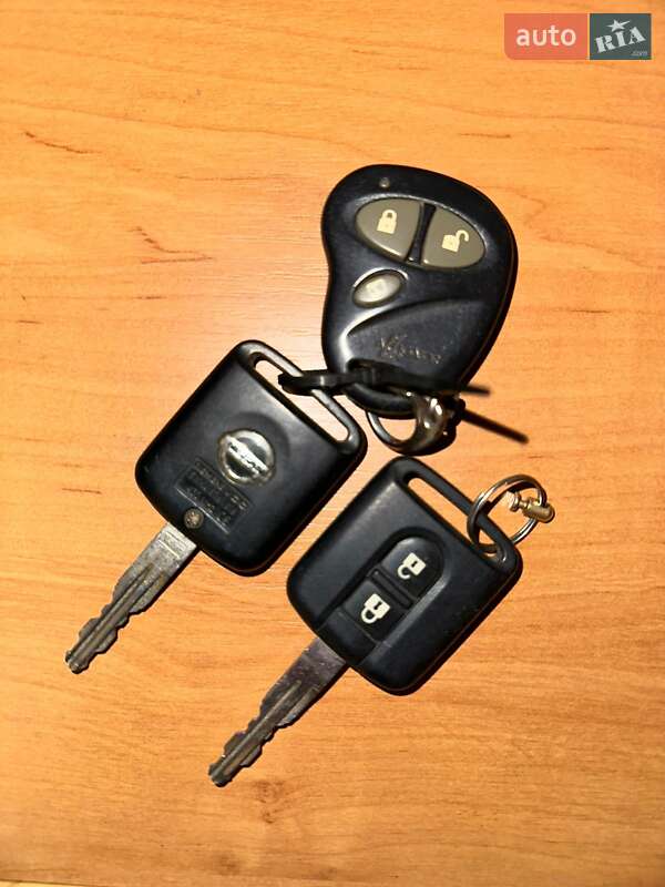 Хэтчбек Nissan Note 2006 в Лебедине