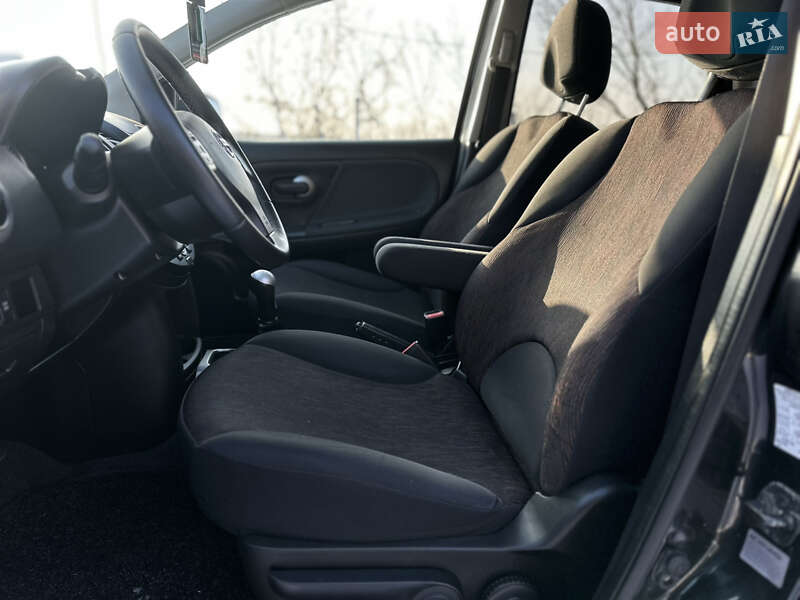 Хэтчбек Nissan Note 2009 в Виннице