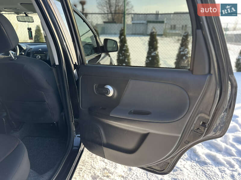 Хэтчбек Nissan Note 2009 в Виннице