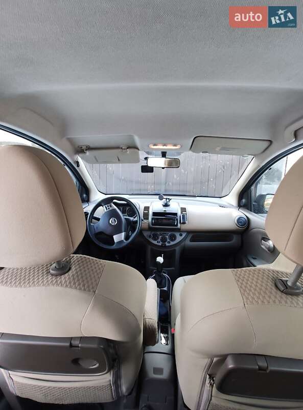 Хэтчбек Nissan Note 2006 в Виноградове