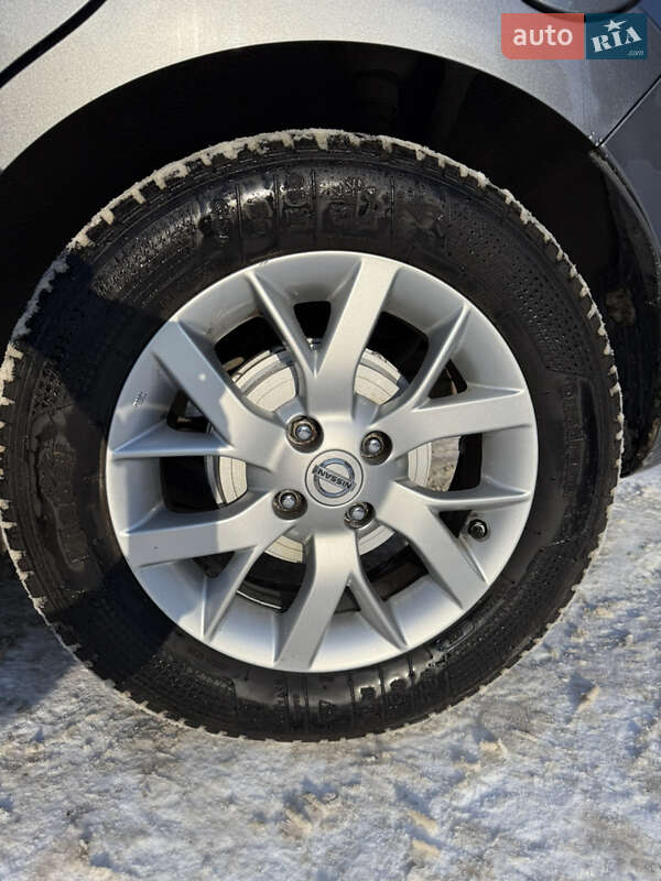 Хэтчбек Nissan Note 2013 в Луцке