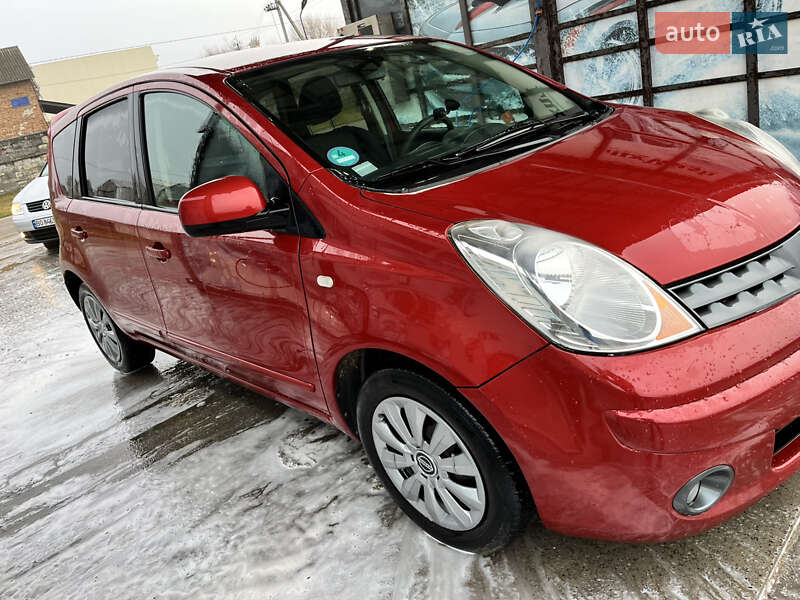 Хэтчбек Nissan Note 2007 в Збараже