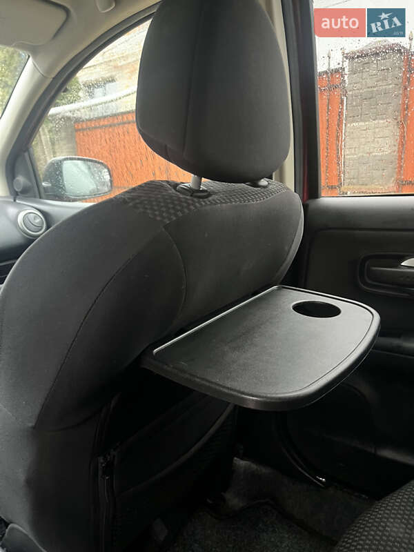 Хэтчбек Nissan Note 2007 в Збараже