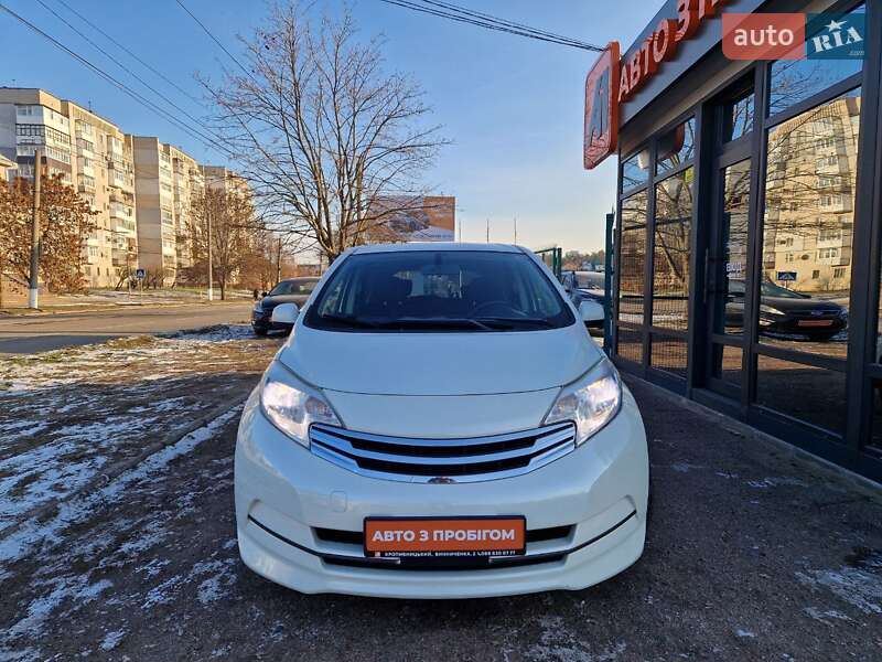 Хетчбек Nissan Note 2012 в Кропивницькому