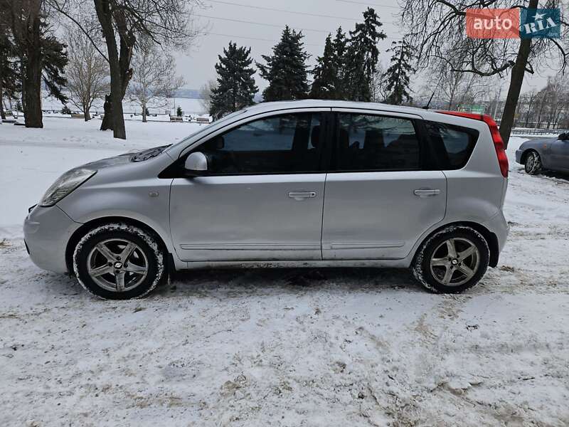 Хетчбек Nissan Note 2008 в Запоріжжі