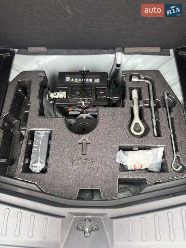 Хэтчбек Nissan Note 2019 в Киеве фото 12 Хэтчбек Nissan Note 2019 в Киеве