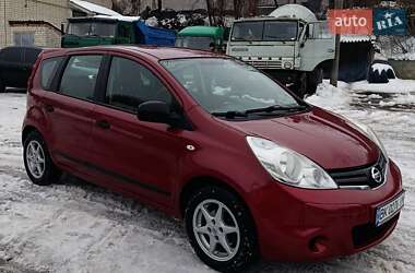 Хэтчбек Nissan Note 2012 в Ровно