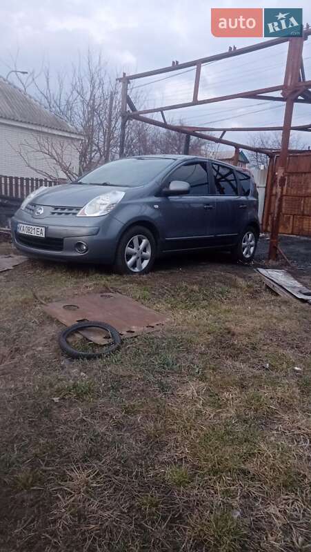 Хэтчбек Nissan Note 2009 в Прилуках
