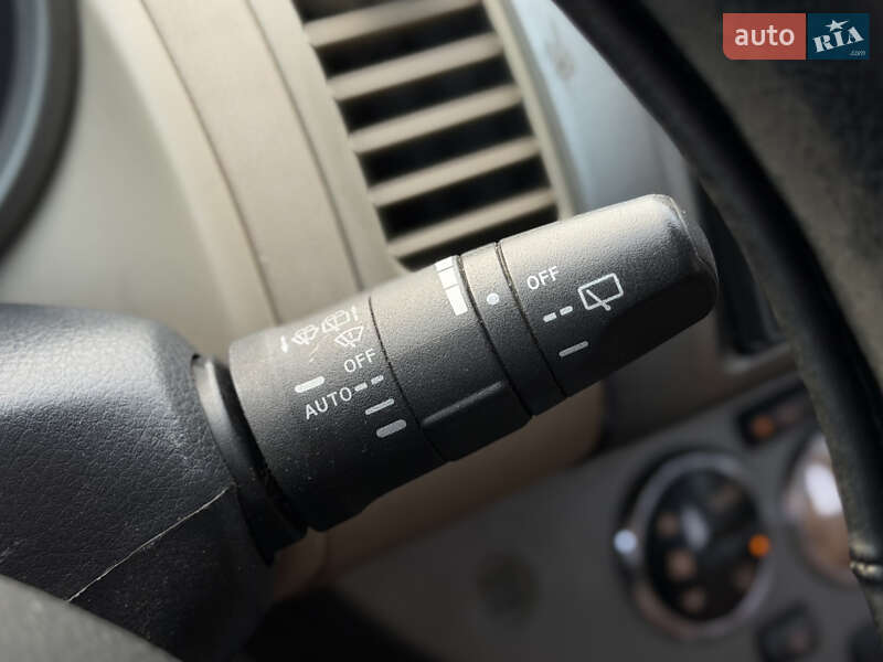 Хетчбек Nissan Note 2006 в Шептицькому